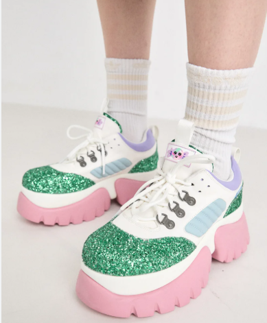 Voel elke stap vol comfort en stijl met koi footwear